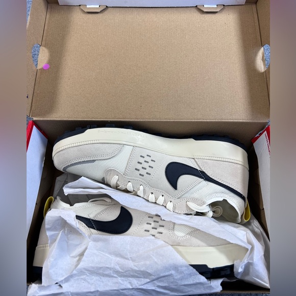 Nike City Sneakers Soft Pearl/Black-Lt Khaki Men’s 10 / Women’s 11.5 NEW In Box - Picture 8 of 10